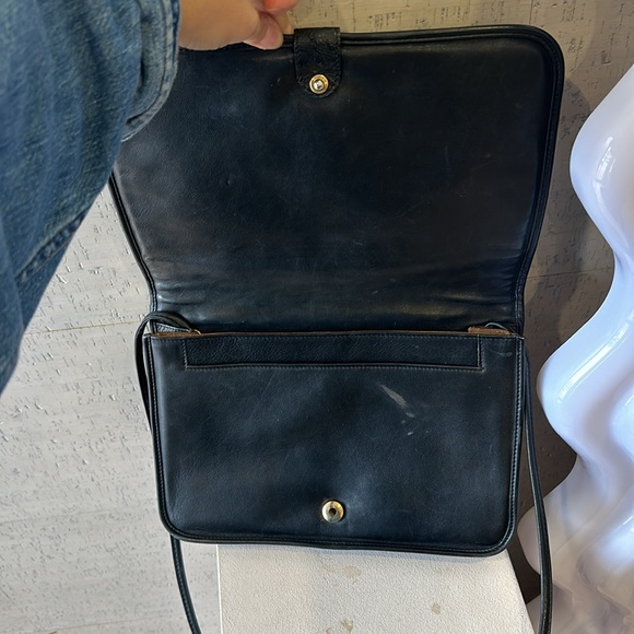 Vintage Chloe Ostrich Flap CrossBody Bag - Picture 5 of 7